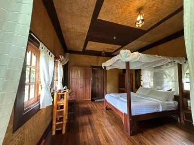 Deluxe tweepersoonskamer met balkon — Bambu Huts